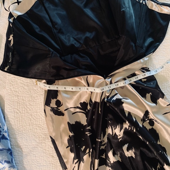 WHBM DRESS, never worn, purchased for wedding but didn’t go. - Picture 9 of 13